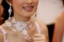 广安人妖皇后(中国富豪娶人妖皇后)