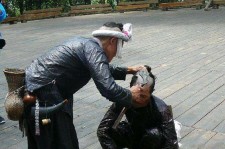 广安欲带老伴游遍中国(带着老伴去旅游)