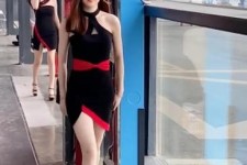广安女孩为挣钱在学校兼职当模特的简单介绍