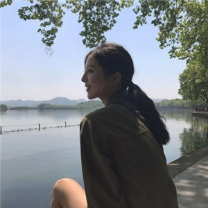 广安私人伴游网带你看到天际，白色盐湖无际，蓝色天空无边