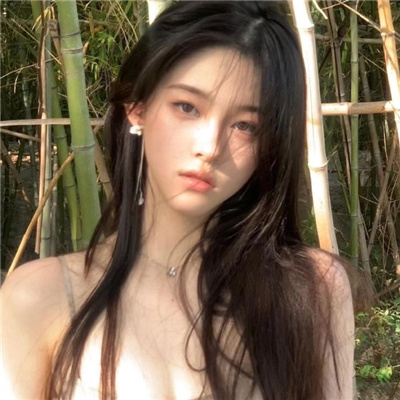 广安与商务伴游共进晚餐，愉快的营业会谈起头了