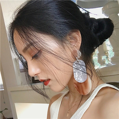 广安伴游女生张悦然的资料