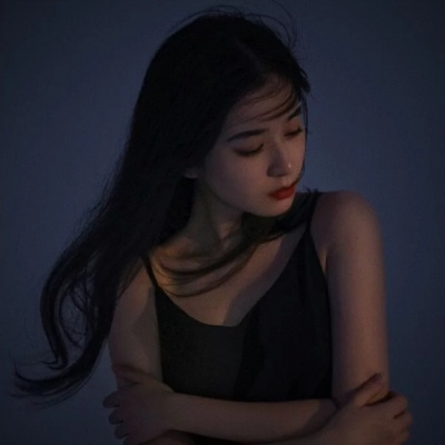 广安伴游女生谢悦悦的资料