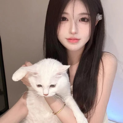广安伴游女生陈露晞的资料