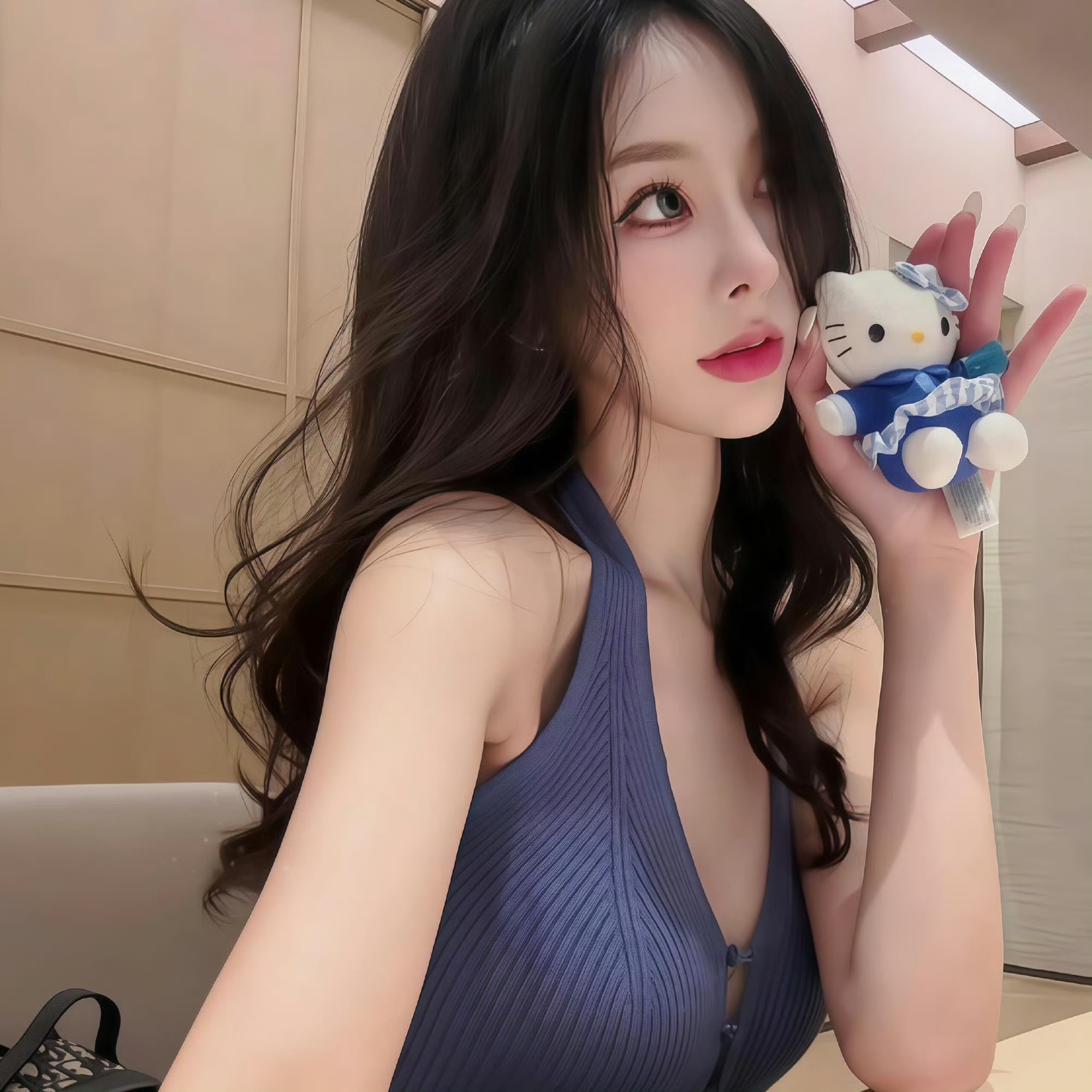 广安伴游女生鹿小婷的资料