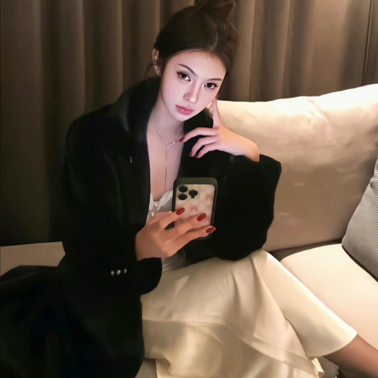 广安伴游女生周语言的资料