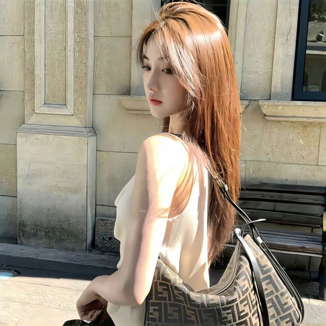 广安伴游女生夏夏的资料