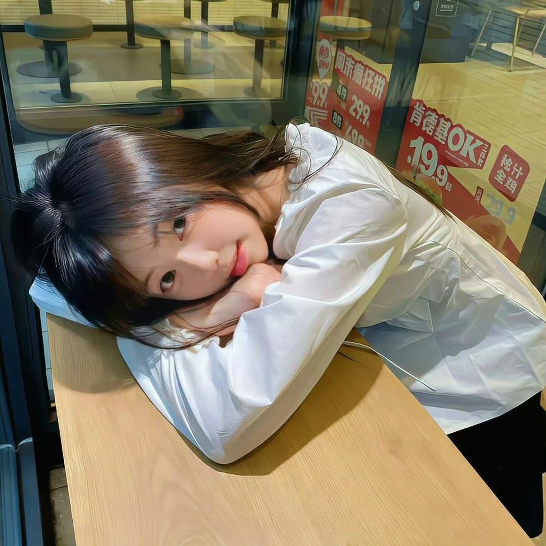 广安伴游女生沈雨晴的资料