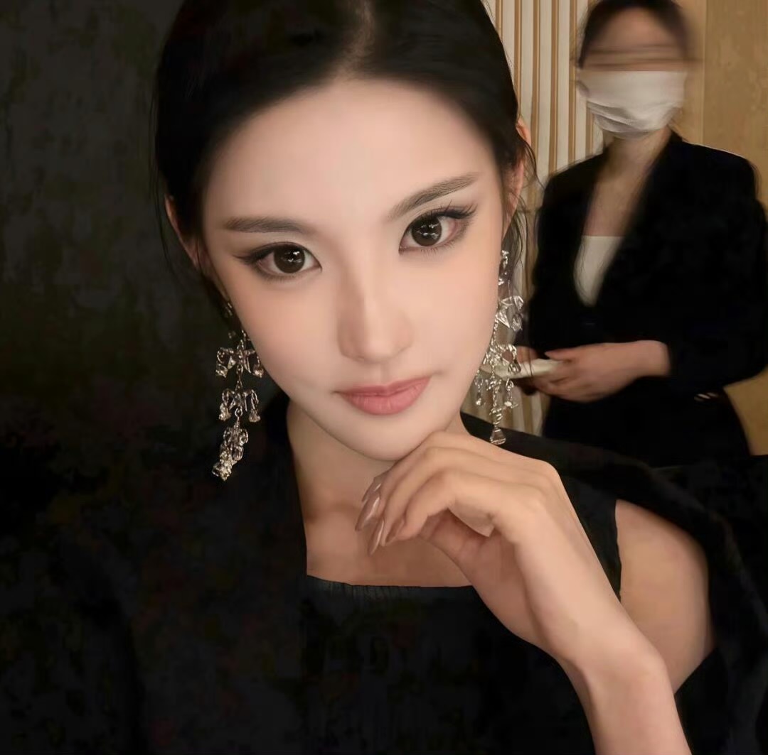 广安伴游女生 | Isabella Chen的资料