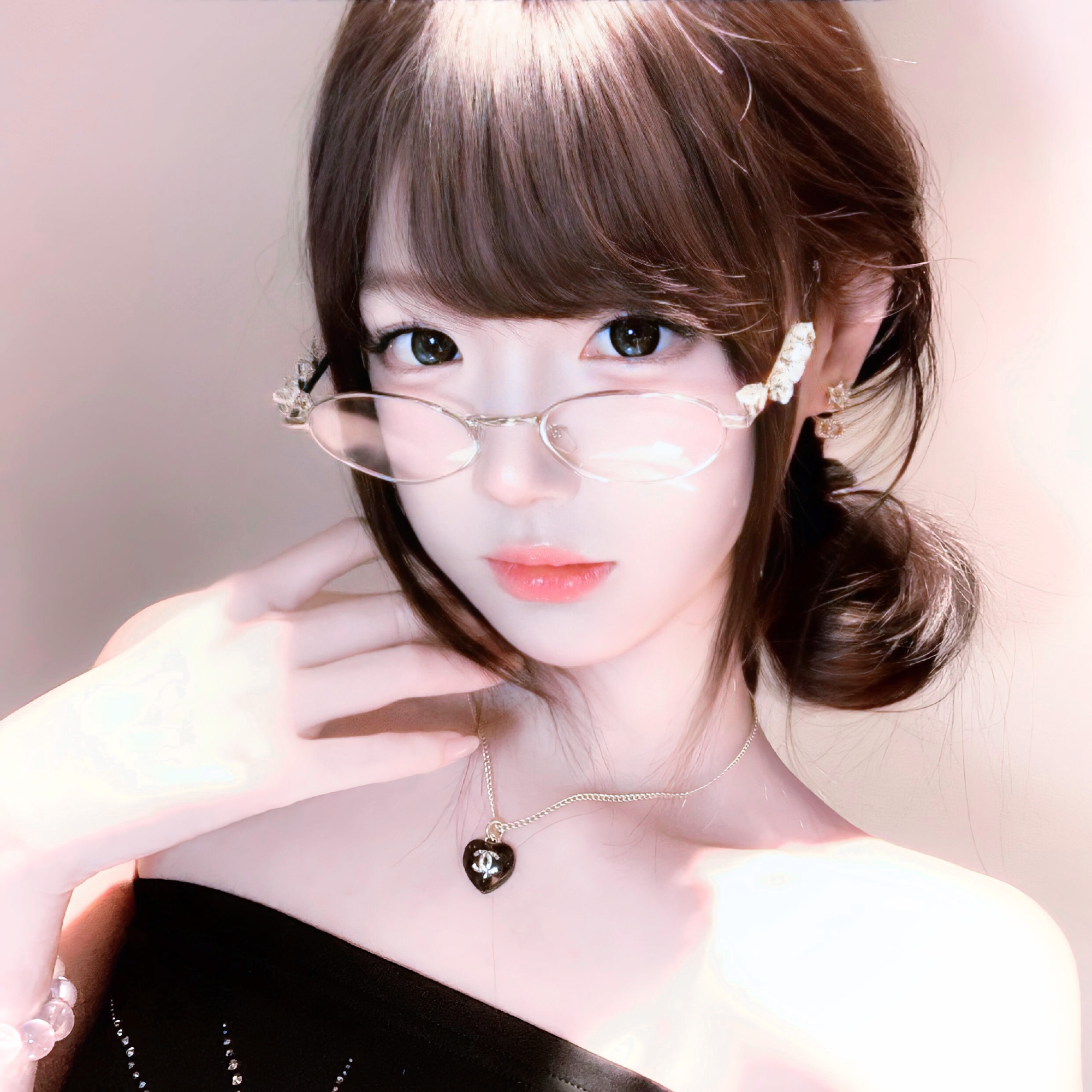 广安伴游女生 | 小鱼儿的资料